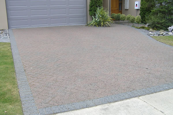 Cobble stone or paved driveways